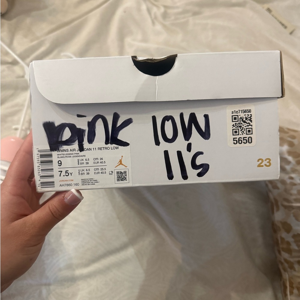 Air Jordan 11 Retro Low Sneakers